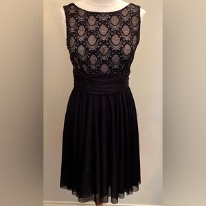 JH Evenings Black Lace Sequin SZ 8  Elegant Glamorous Dressy Fit & Flare Dress